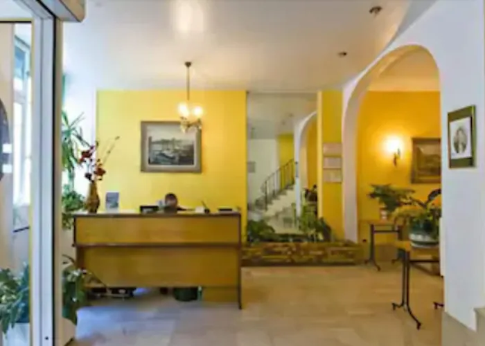 Hotel Cluny Sorbonne Paris